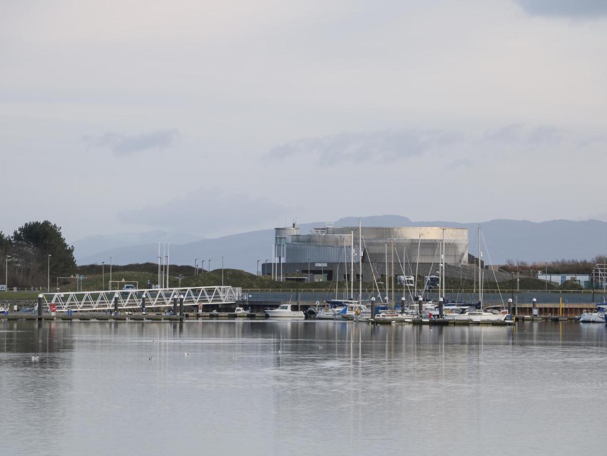 8 Marina View Villa Pwllheli Exteriör bild